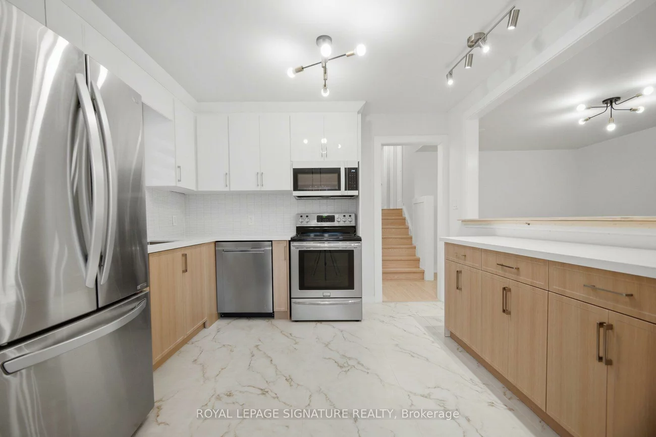 2599, Lundene, Clarkson, Mississauga