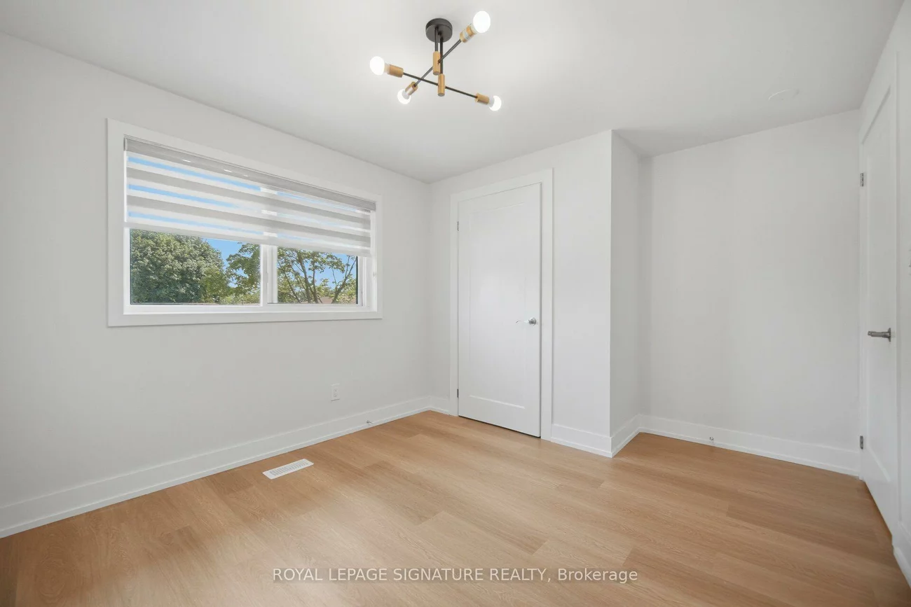 2599, Lundene, Clarkson, Mississauga