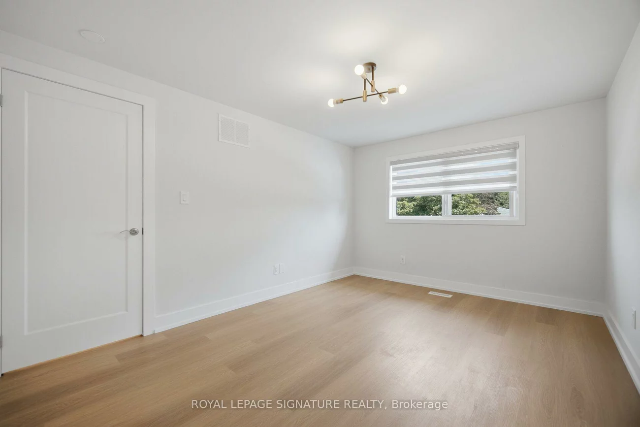 2599, Lundene, Clarkson, Mississauga