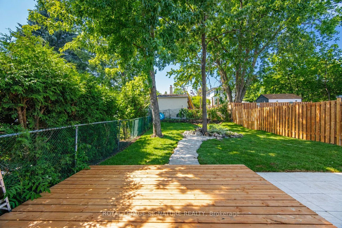 2599, Lundene, Clarkson, Mississauga