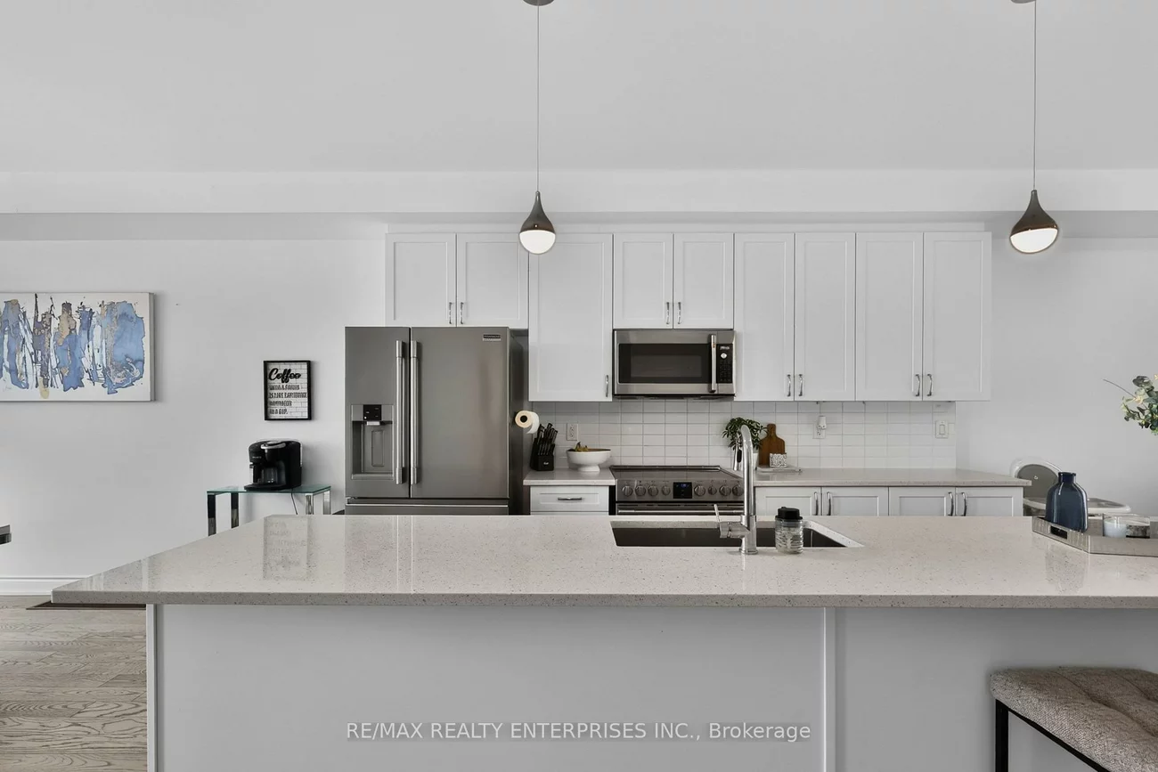 656, Tupelo, Mineola, Mississauga