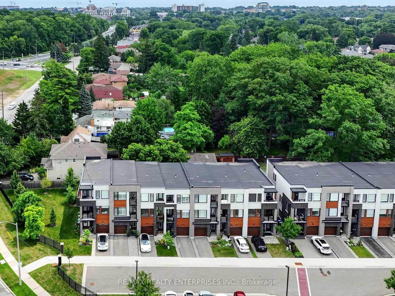 656, Tupelo, Mineola, Mississauga