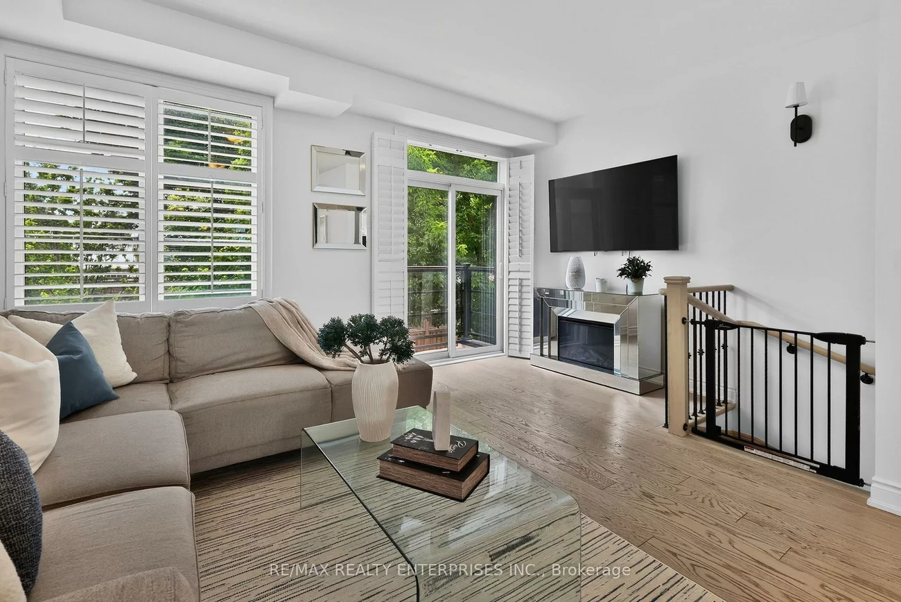 656, Tupelo, Mineola, Mississauga