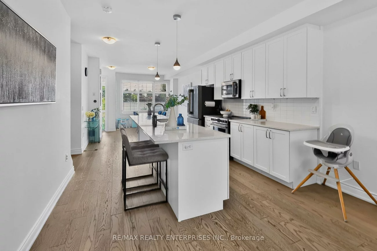 656, Tupelo, Mineola, Mississauga