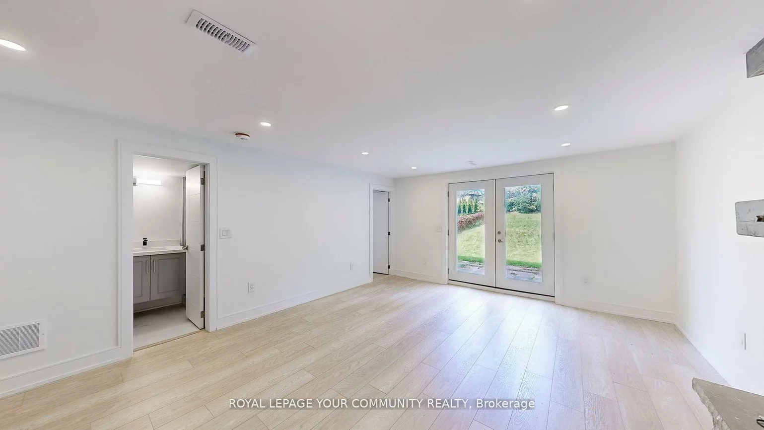 949, Wildwood, Gorham-College Manor, Newmarket
