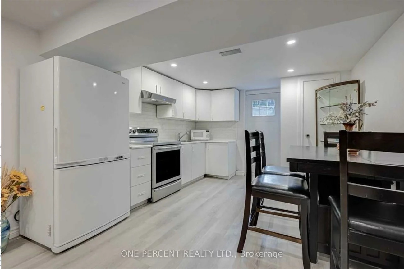 72, Ashton, Huron Heights-Leslie Valley, Newmarket