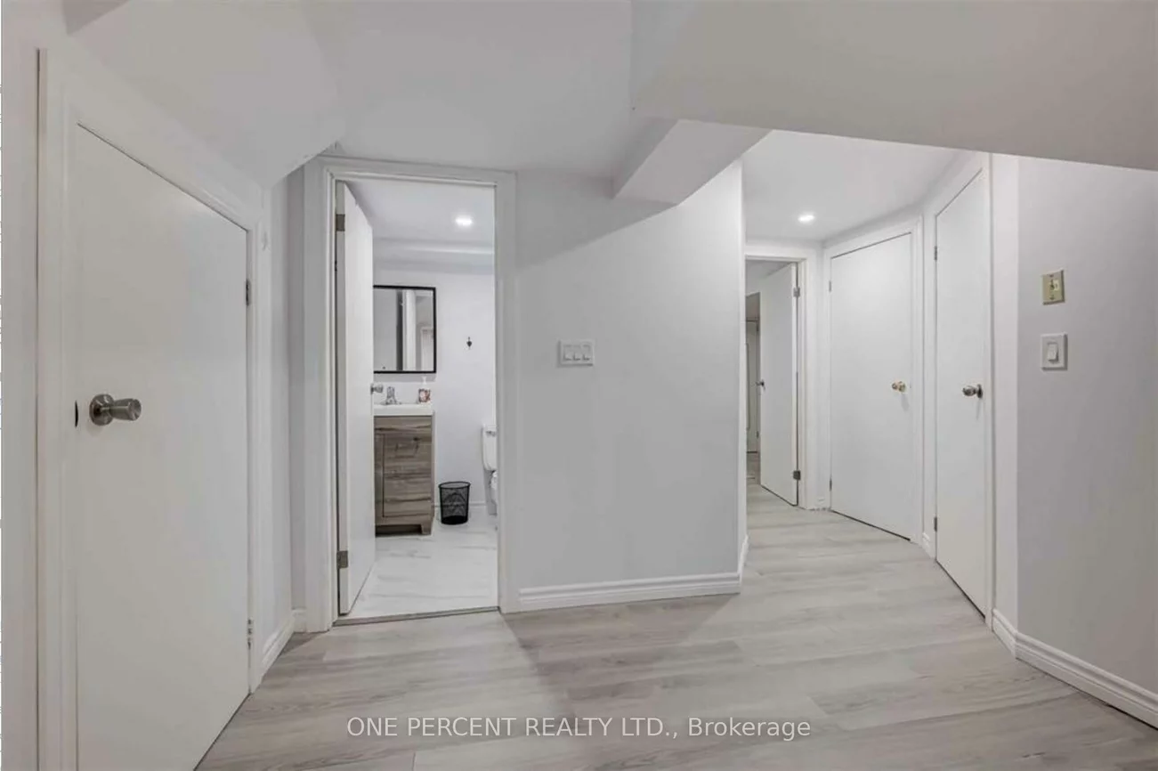 72, Ashton, Huron Heights-Leslie Valley, Newmarket
