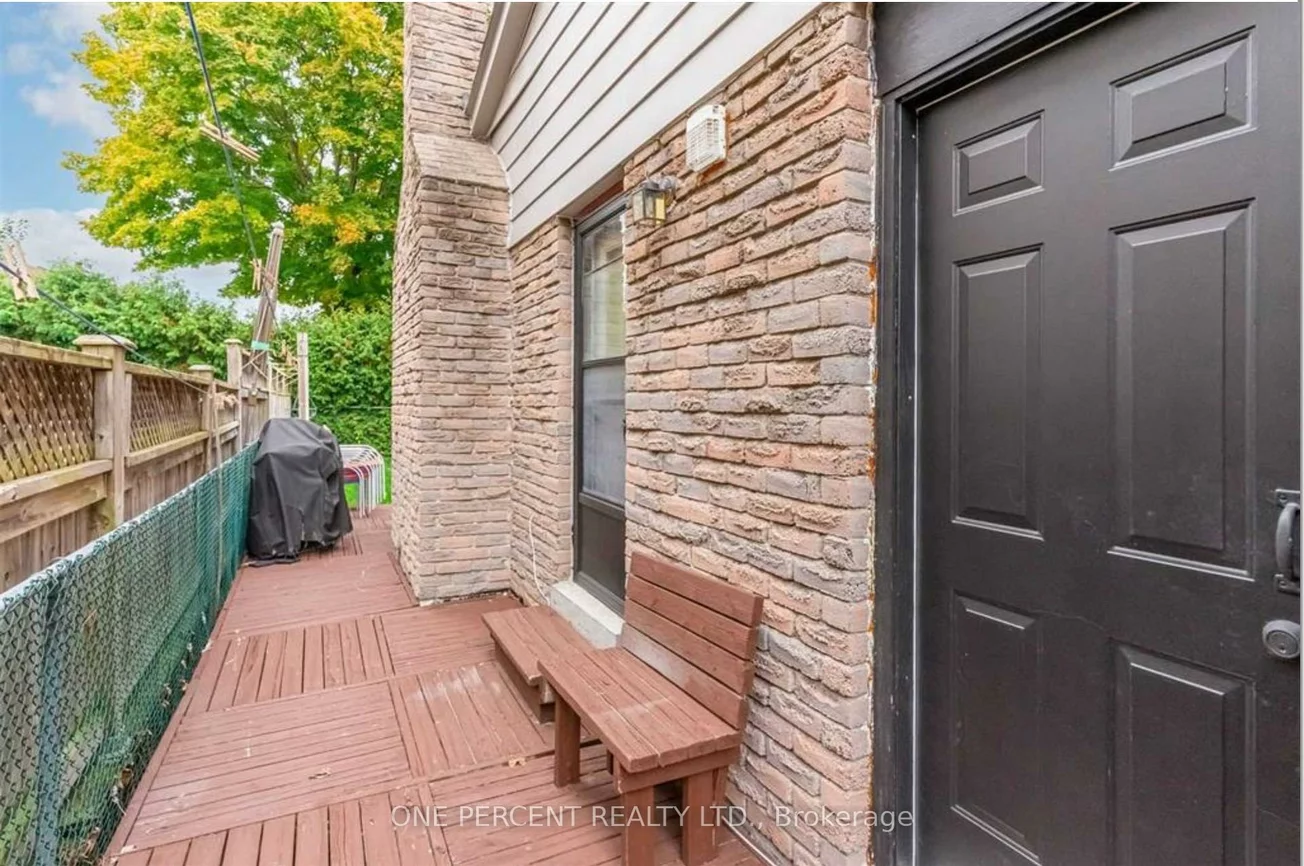 72, Ashton, Huron Heights-Leslie Valley, Newmarket