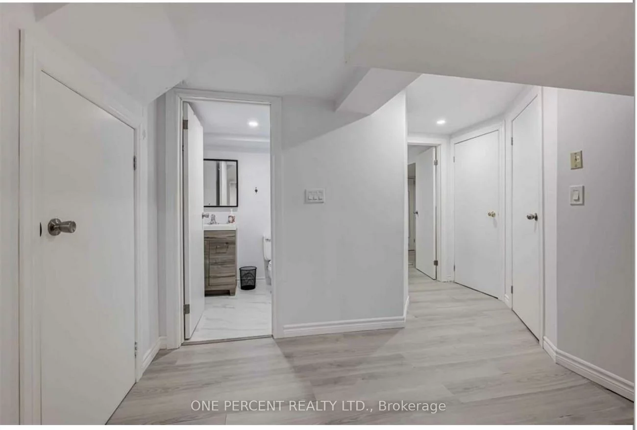 72, Ashton, Huron Heights-Leslie Valley, Newmarket