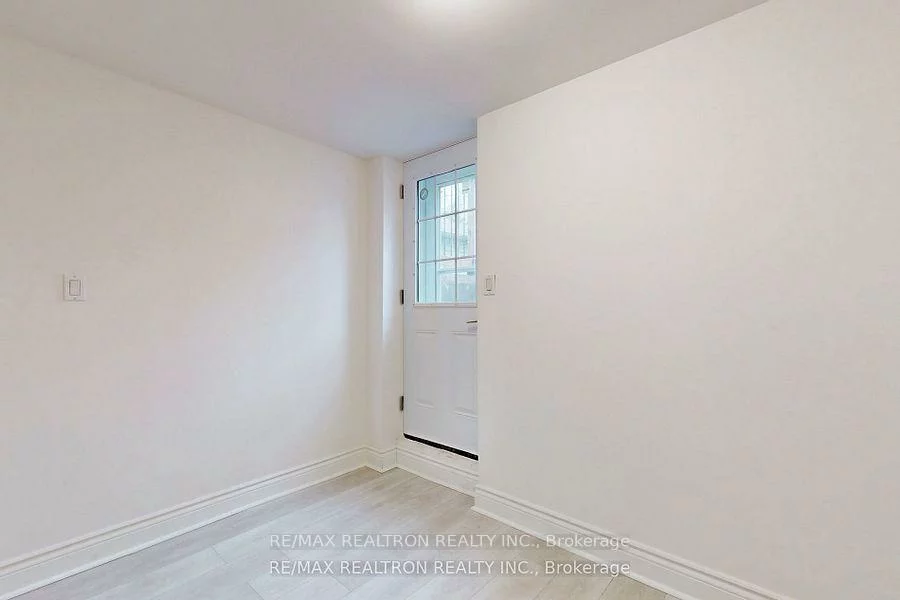 75, Millard, Central Newmarket, Newmarket