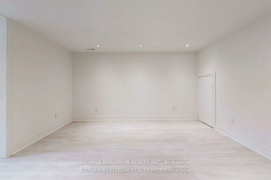 75, Millard, Central Newmarket, Newmarket