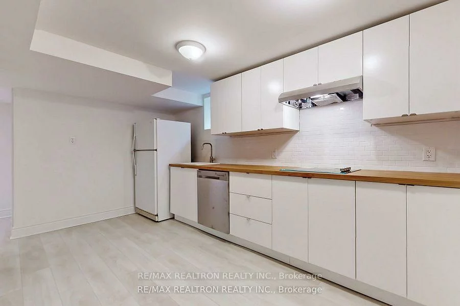 75, Millard, Central Newmarket, Newmarket