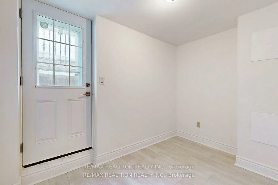 75, Millard, Central Newmarket, Newmarket