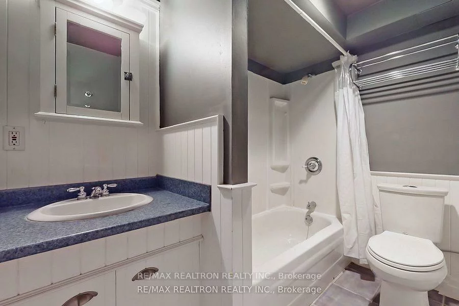 75, Millard, Central Newmarket, Newmarket