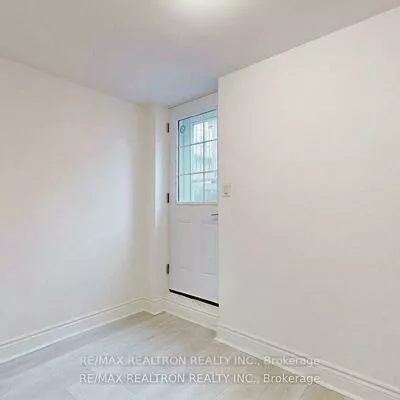 75, Millard, Central Newmarket, Newmarket