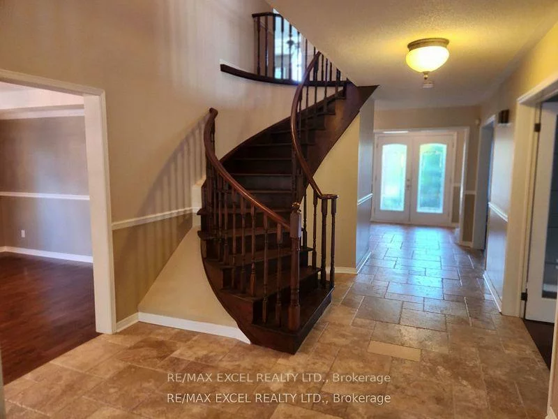 316, Alex Doner, Glenway Estates, Newmarket