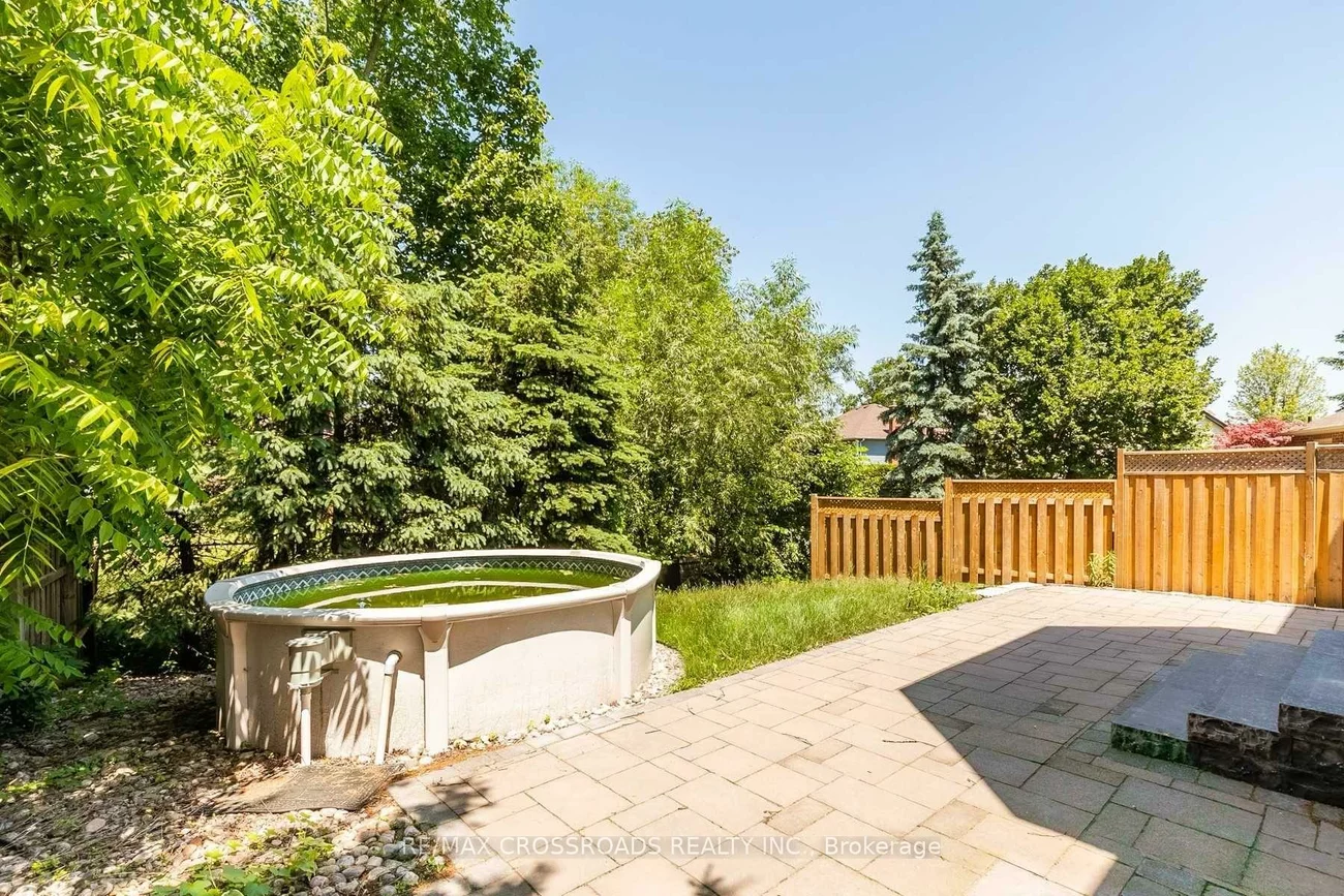 462, Alex Doner, Glenway Estates, Newmarket
