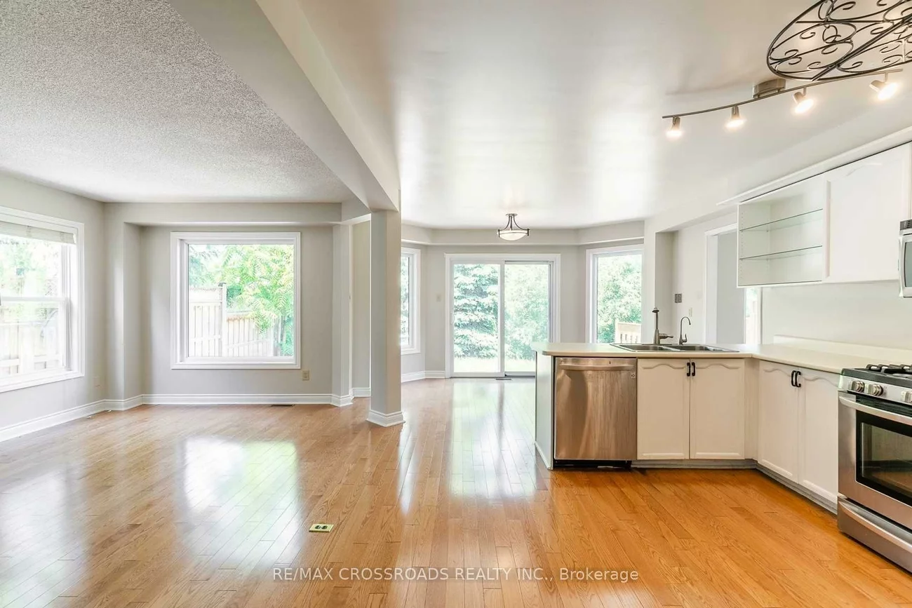 462, Alex Doner, Glenway Estates, Newmarket