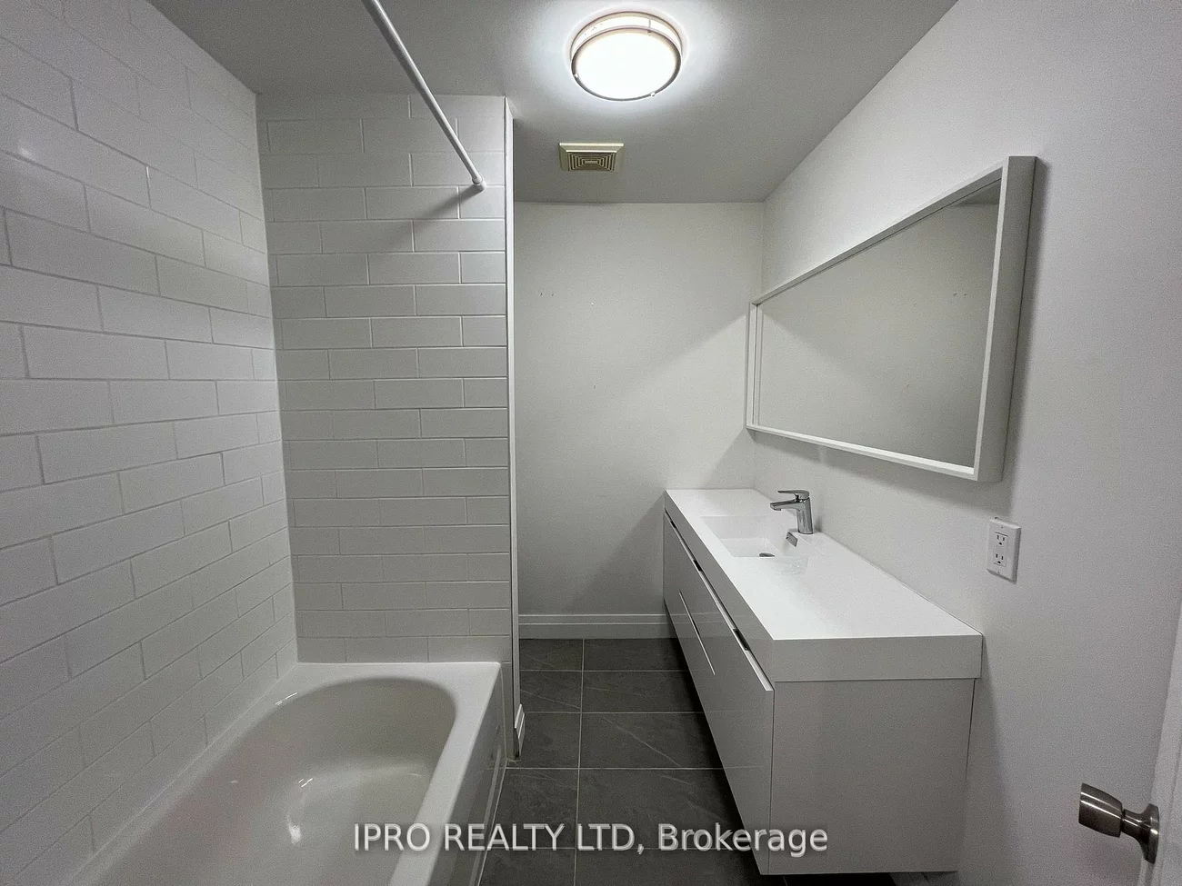 53, Lindsay, Bristol-London, Newmarket