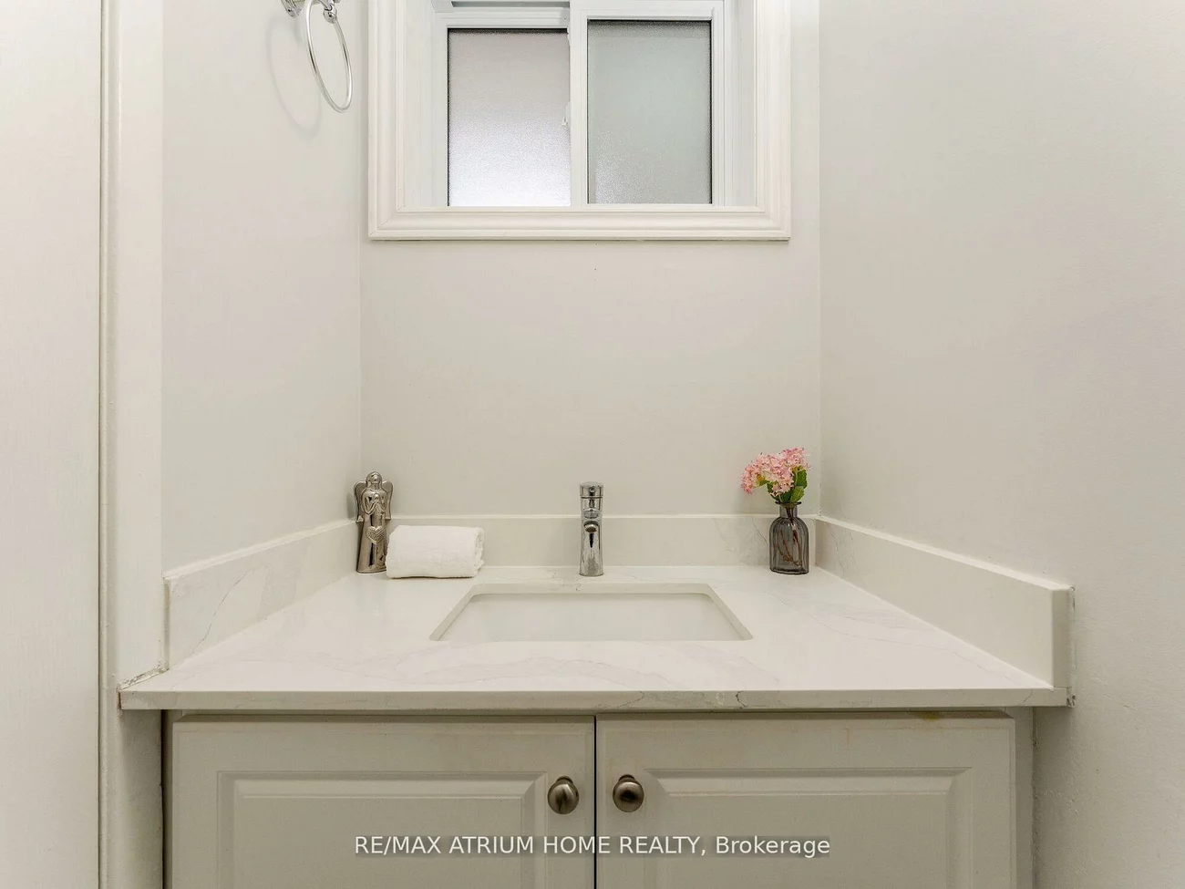 401, Borden, Central Newmarket, Newmarket
