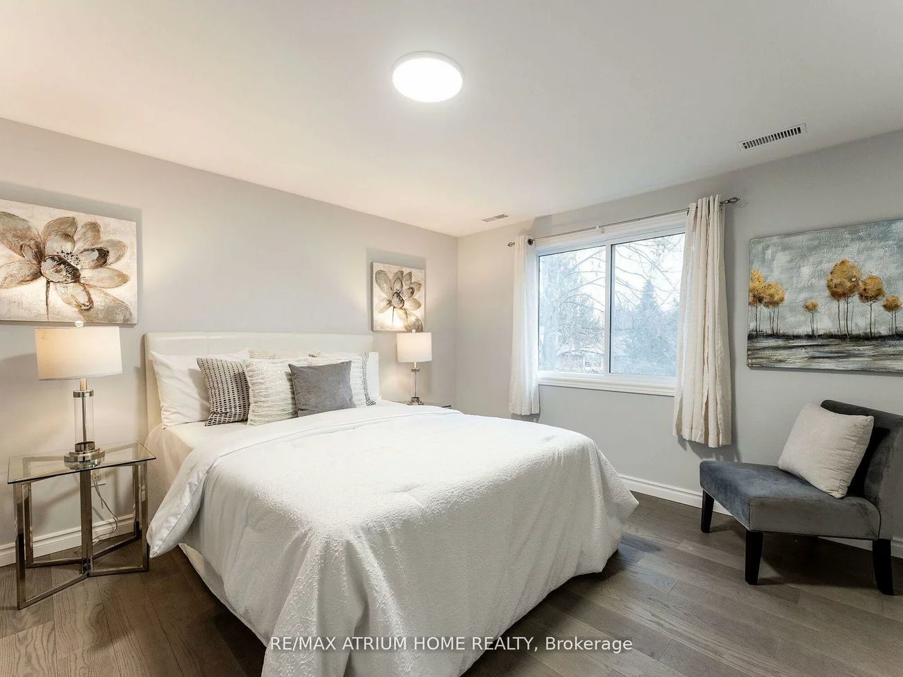 401, Borden, Central Newmarket, Newmarket