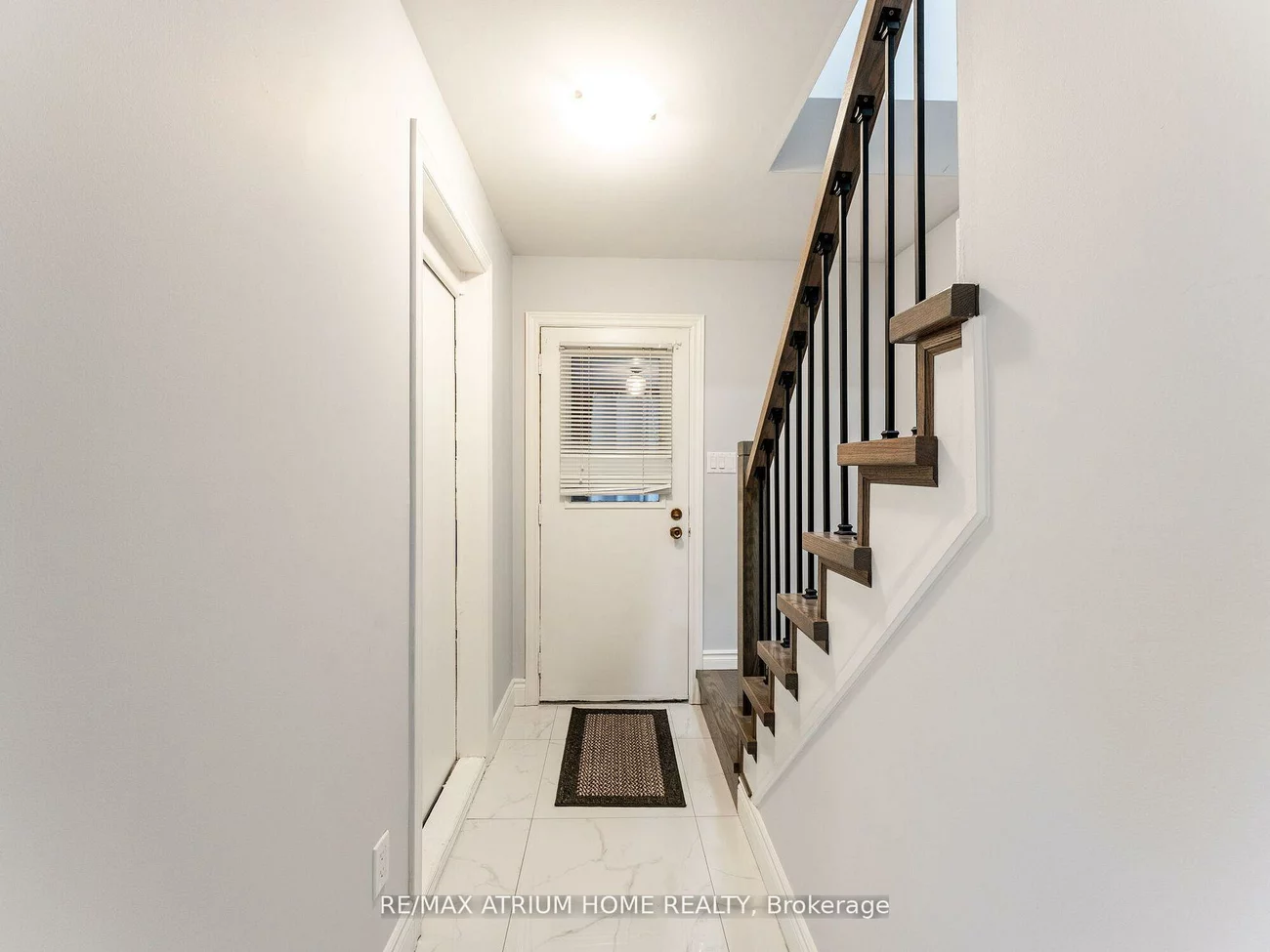 401, Borden, Central Newmarket, Newmarket