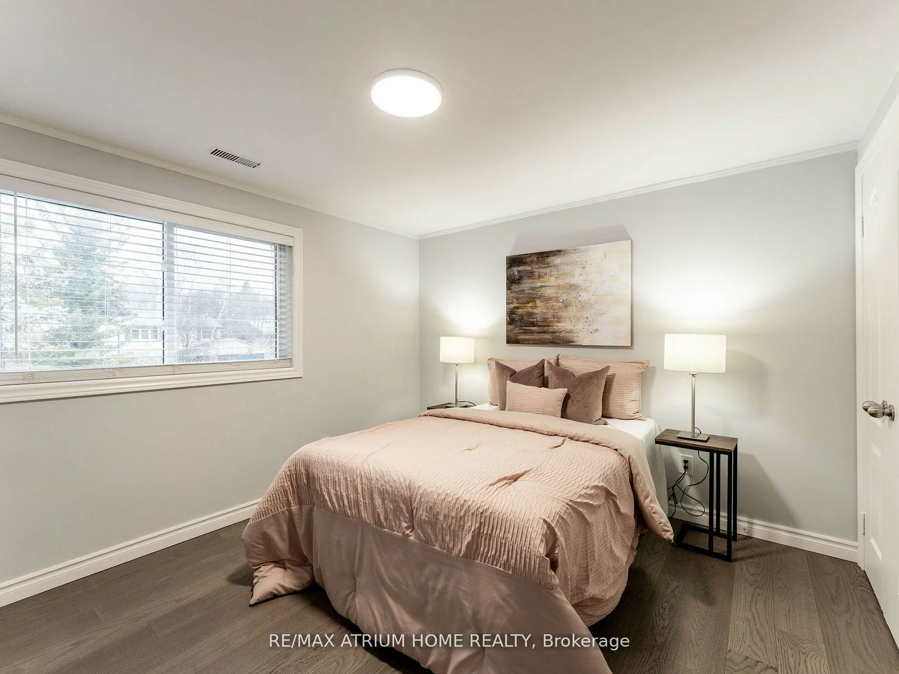 401, Borden, Central Newmarket, Newmarket
