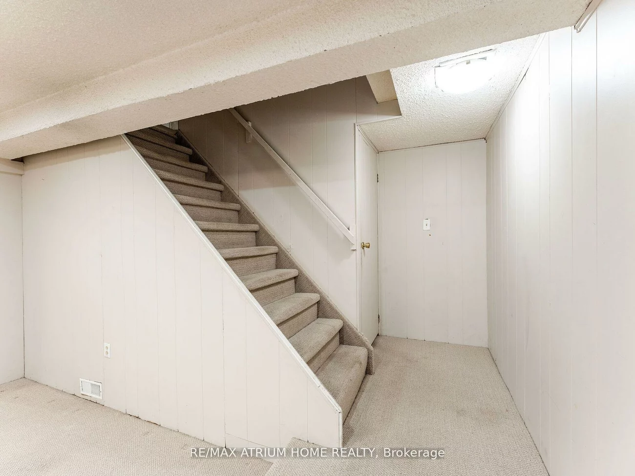 401, Borden, Central Newmarket, Newmarket