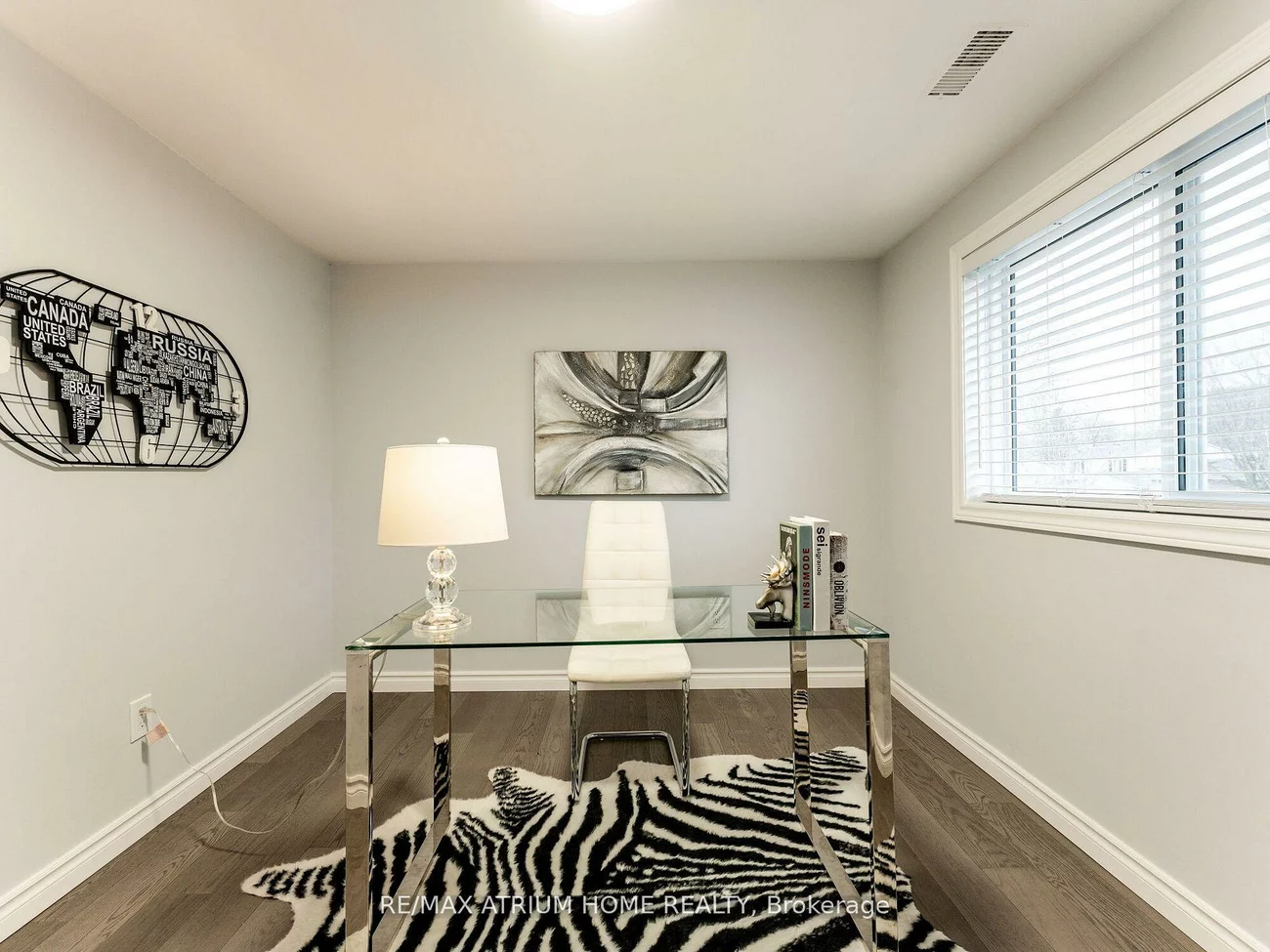 401, Borden, Central Newmarket, Newmarket