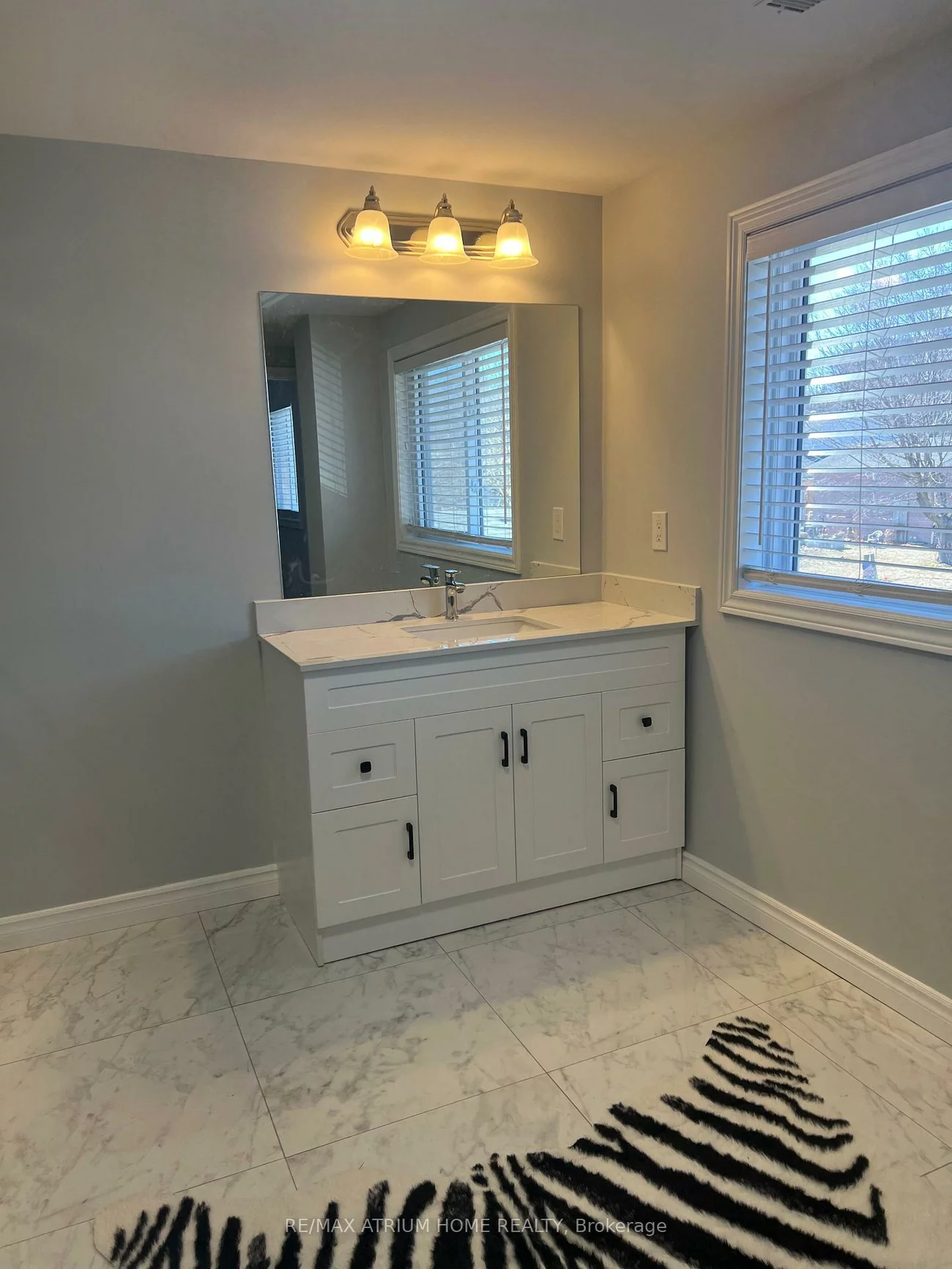 401, Borden, Central Newmarket, Newmarket