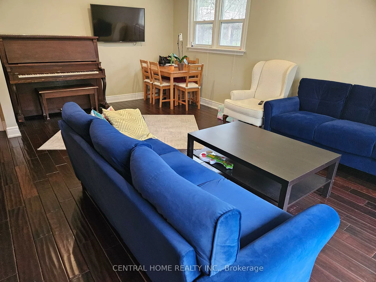 66, Eagle, Central Newmarket, Newmarket