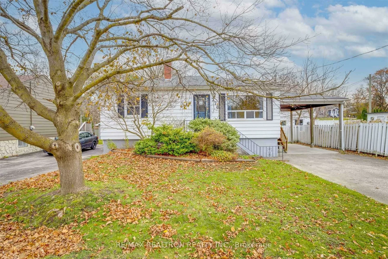 776, Srigley, Central Newmarket, Newmarket