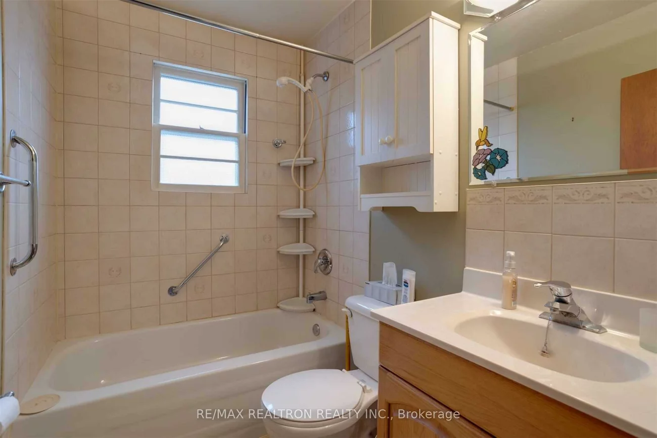 776, Srigley, Central Newmarket, Newmarket