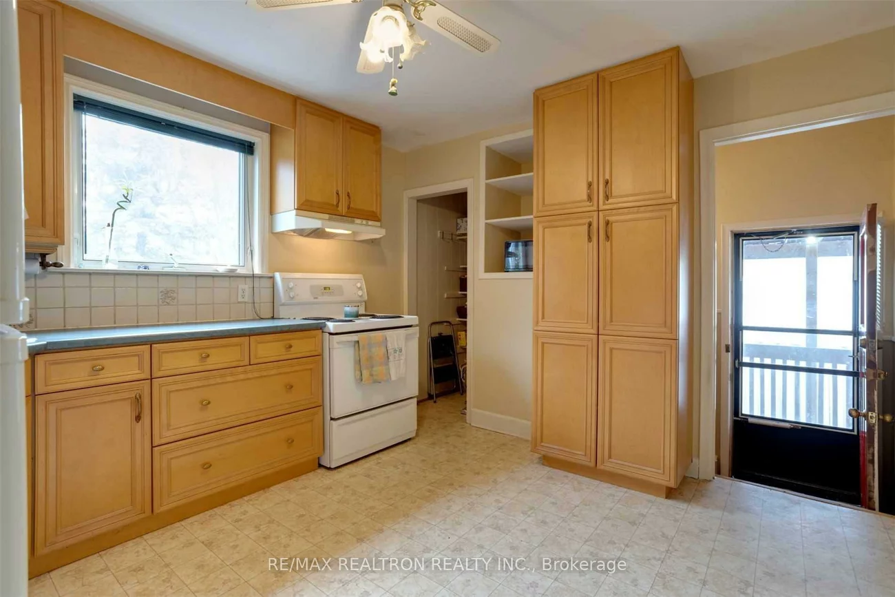 776, Srigley, Central Newmarket, Newmarket