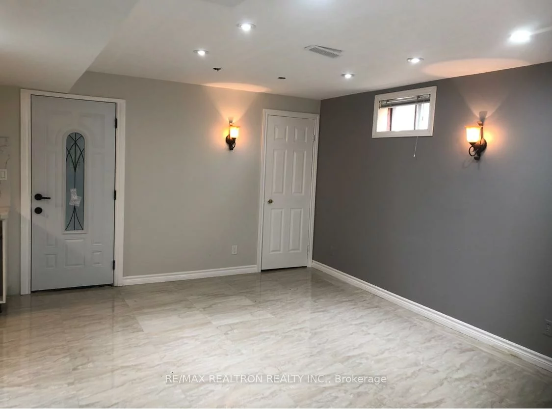 366, Waratah, Huron Heights-Leslie Valley, Newmarket