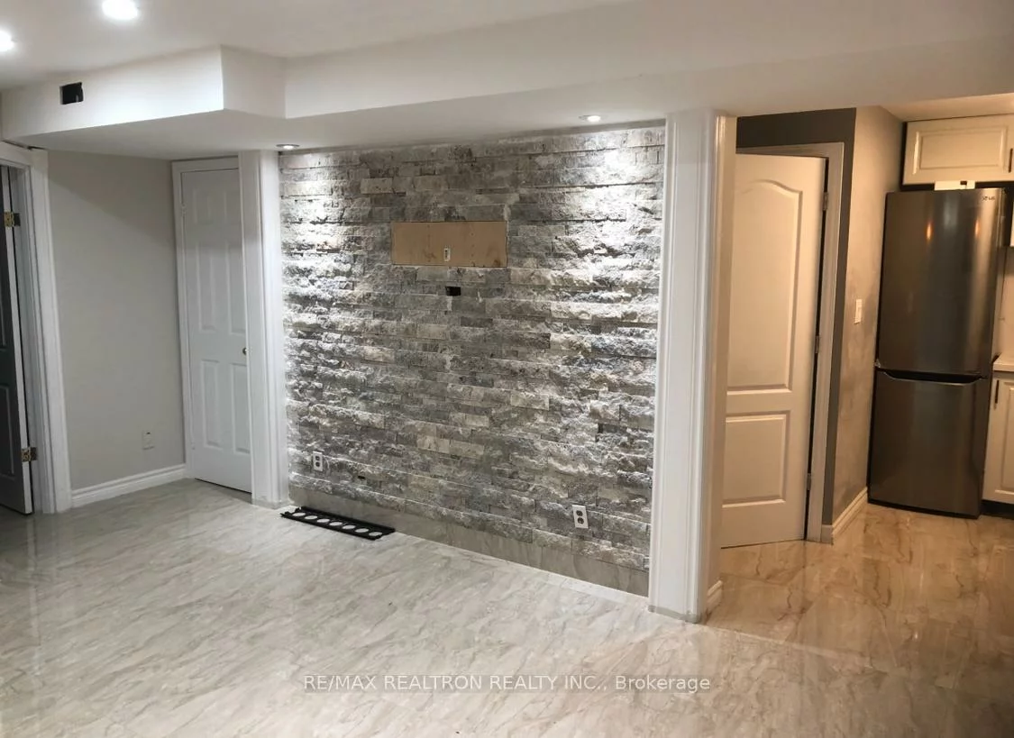366, Waratah, Huron Heights-Leslie Valley, Newmarket