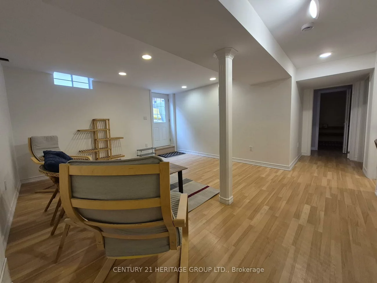 300, Rhodes, Glenway Estates, Newmarket