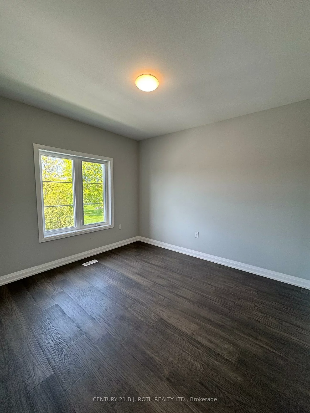 260, Eagle, Central Newmarket, Newmarket