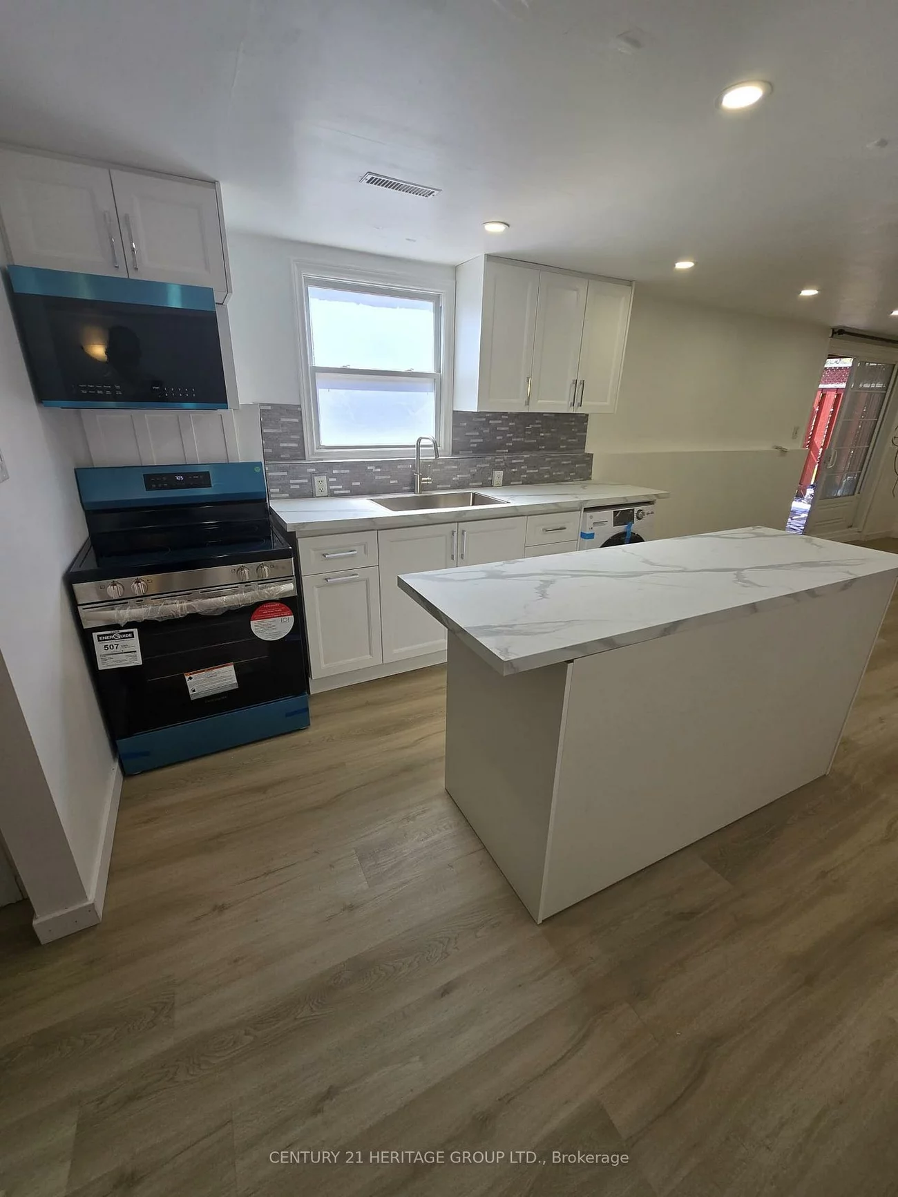 942, Ferndale, Gorham-College Manor, Newmarket