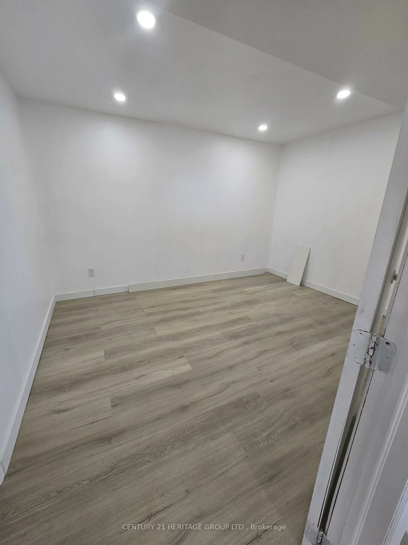 942, Ferndale, Gorham-College Manor, Newmarket