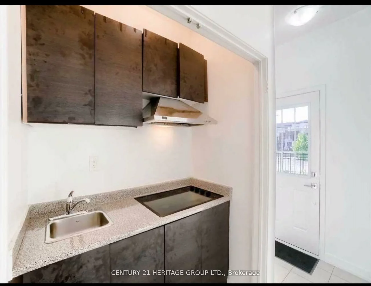 239, Harding Park, Glenway Estates, Newmarket