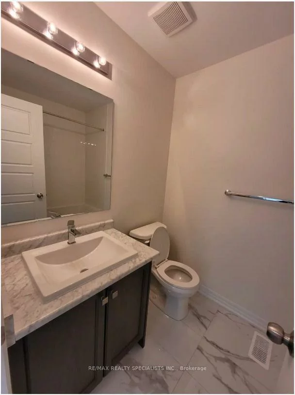 166, Vantage, Woodland Hill, Newmarket