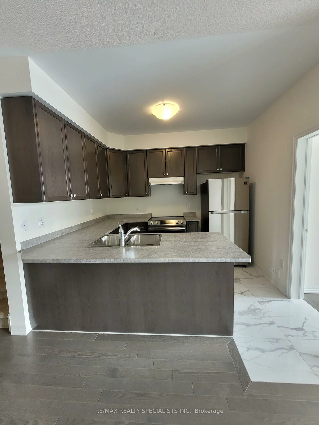 166, Vantage, Woodland Hill, Newmarket