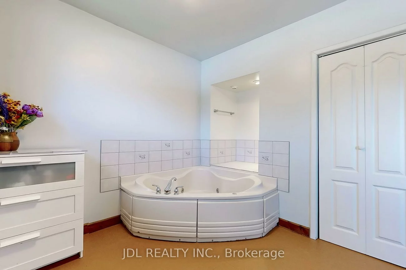 105, Park, Central Newmarket, Newmarket