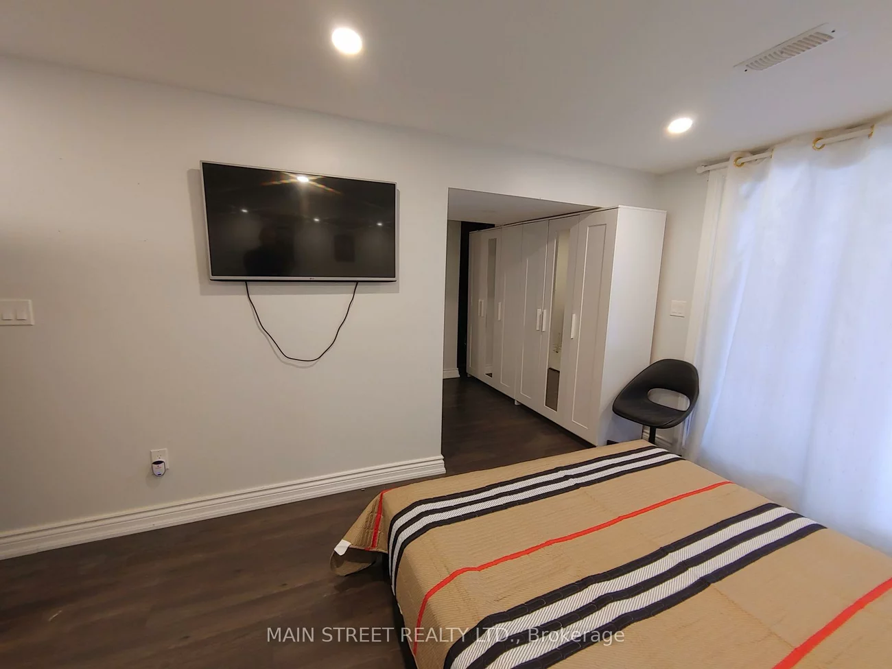 136, Lowe, Huron Heights-Leslie Valley, Newmarket