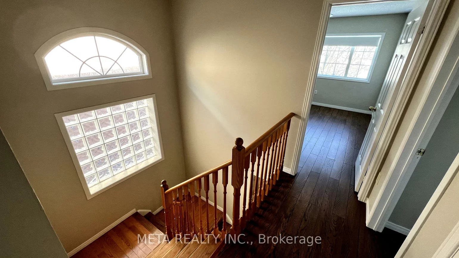 328, Marble, Woodland Hill, Newmarket