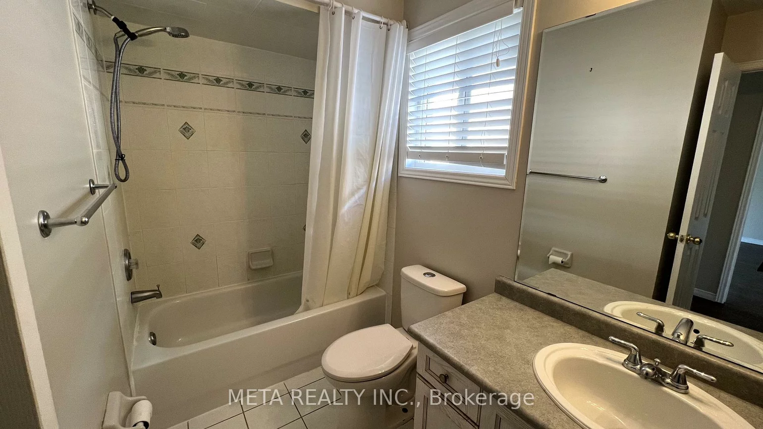 328, Marble, Woodland Hill, Newmarket