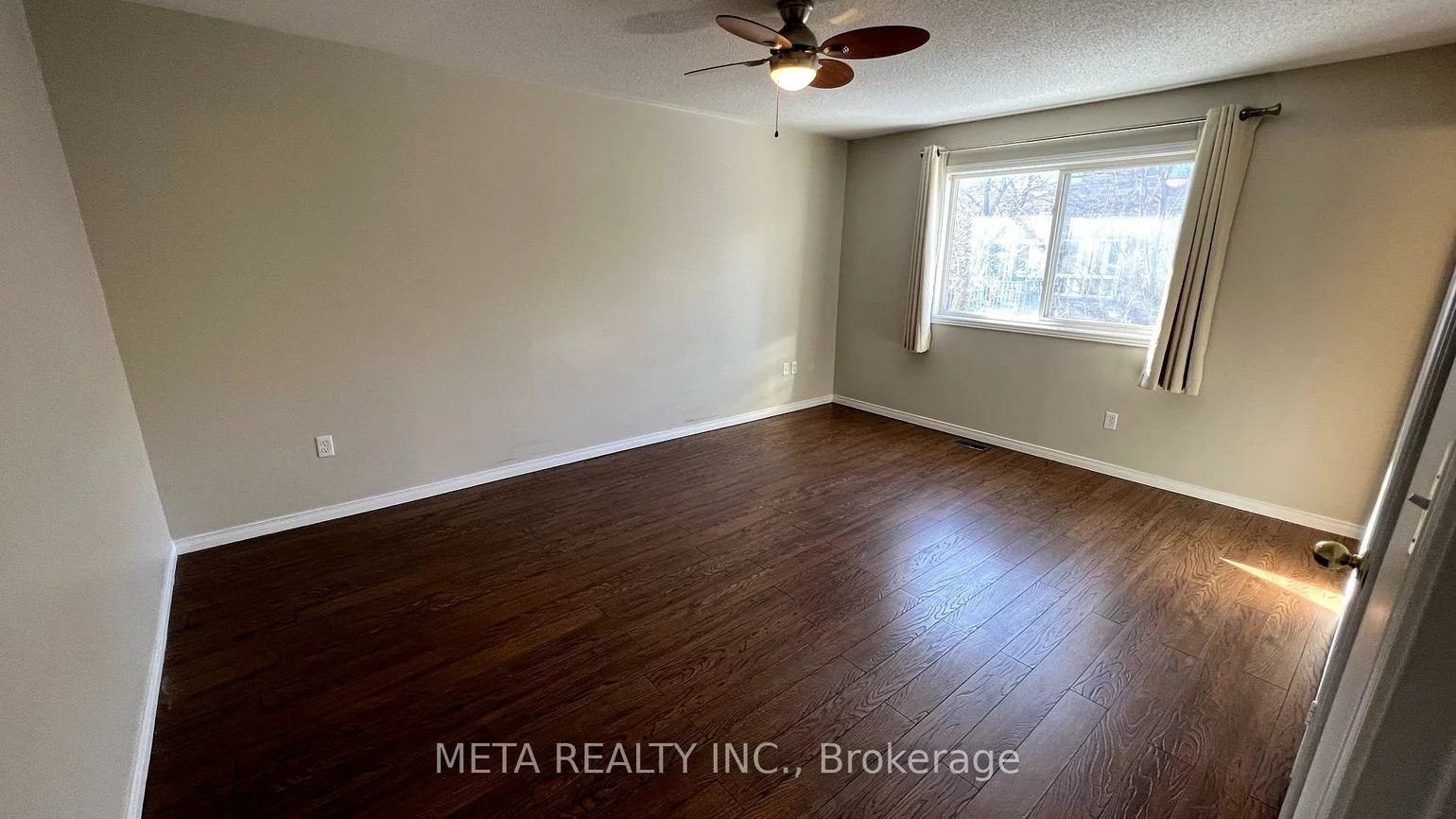 328, Marble, Woodland Hill, Newmarket