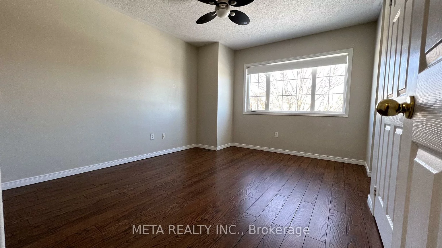 328, Marble, Woodland Hill, Newmarket