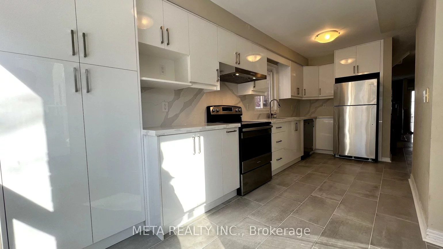 328, Marble, Woodland Hill, Newmarket
